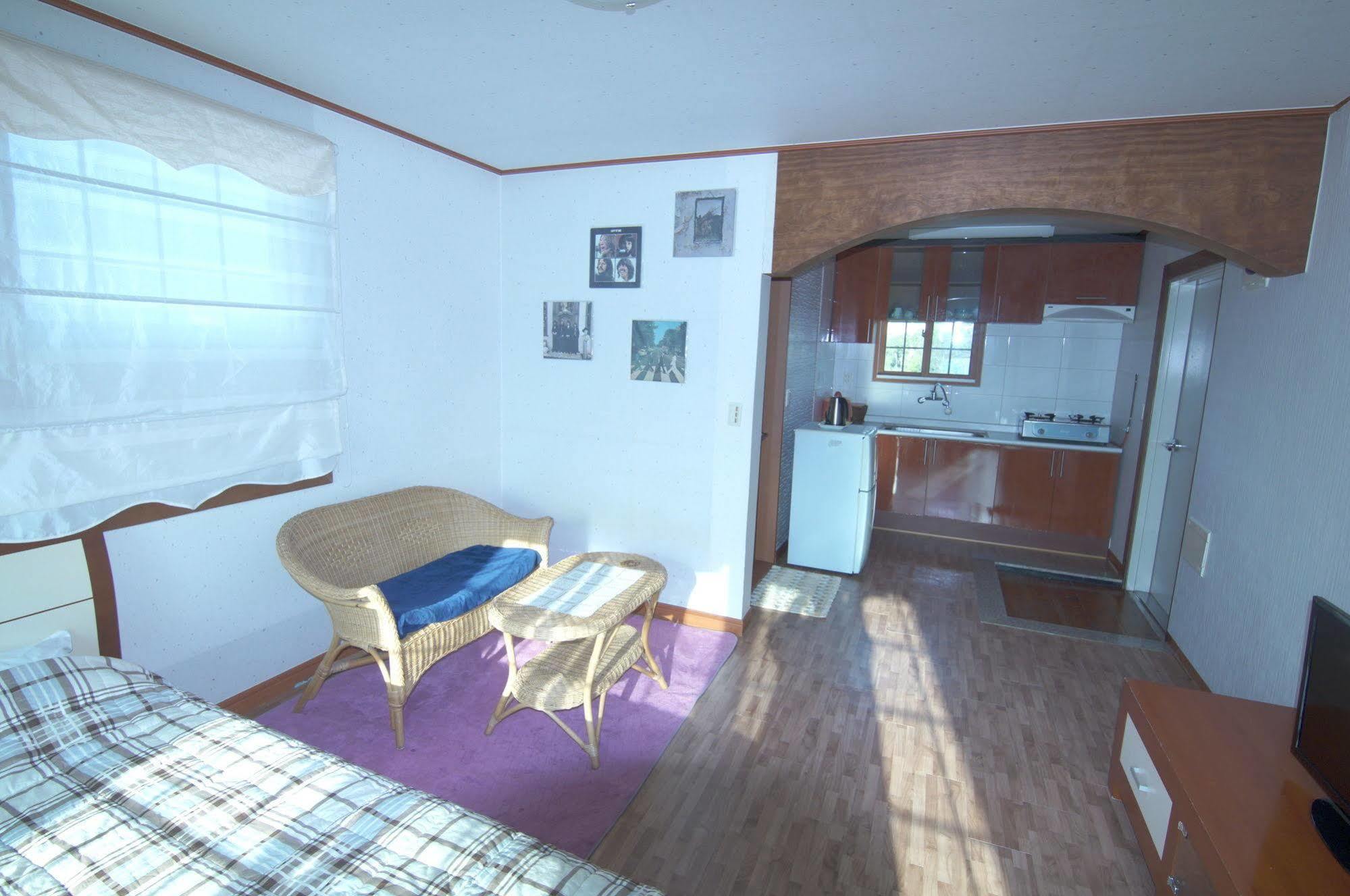 Yerae Pensión Seogwipo Exterior foto